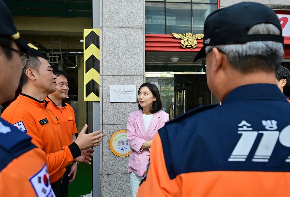 소방관 애로사항 경청하는 최호정 의장