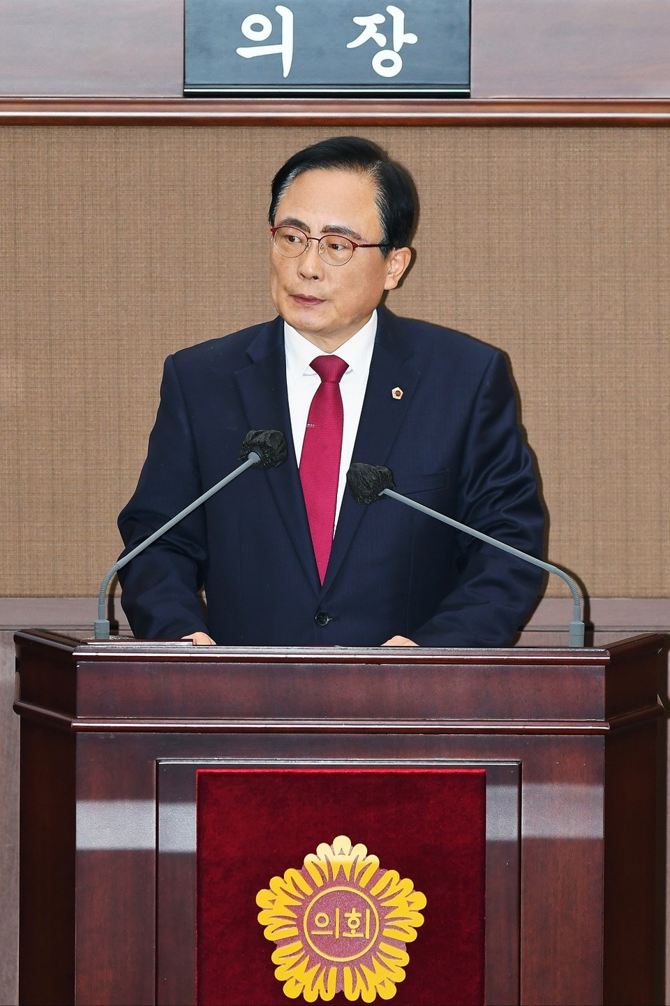 김형재 의원이 지난 18일 열린 서울시의회 제333회 정례회 시정질문에서  서울시 교통실장을 상대로 질의를 하고 있다.