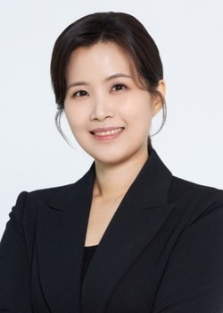 미국 워싱턴 D.C. 외국변호사(현)서울특별시 강남구의회 행정재경위원장(전)서울특별시 강남구의회 의원(전)서울대학교 행정대학원 행정학 석사