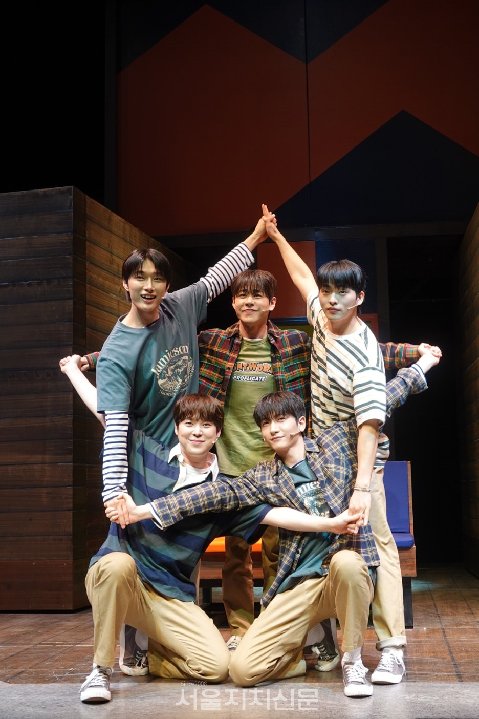 ▶월 역 김재한, 연호(베리베리), 옥진욱, 태호, 홍은기